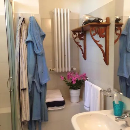 Mariella Apartment *